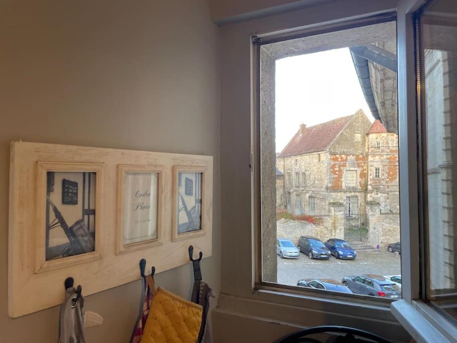 Appartement Sur Le Parvis De La Cathedrale Санліс Екстер'єр фото